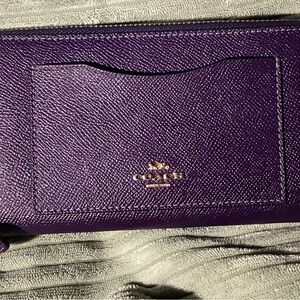 Authentic Coach Leather Accordion Zip Wallet Purple New